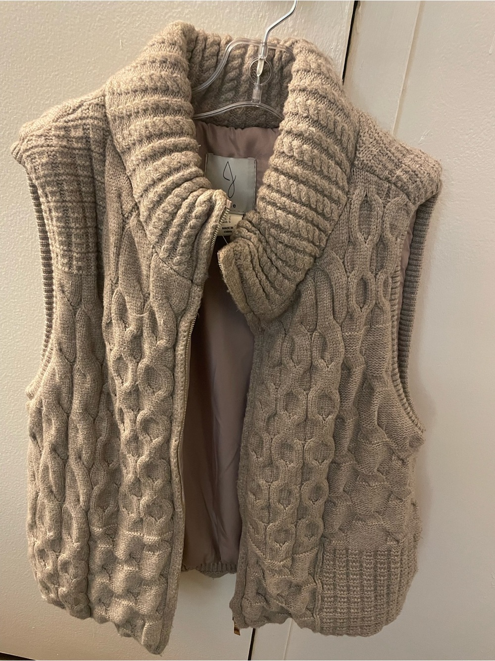 Joie Quilted Cable-Knit Sleeveless Vest - Taupe